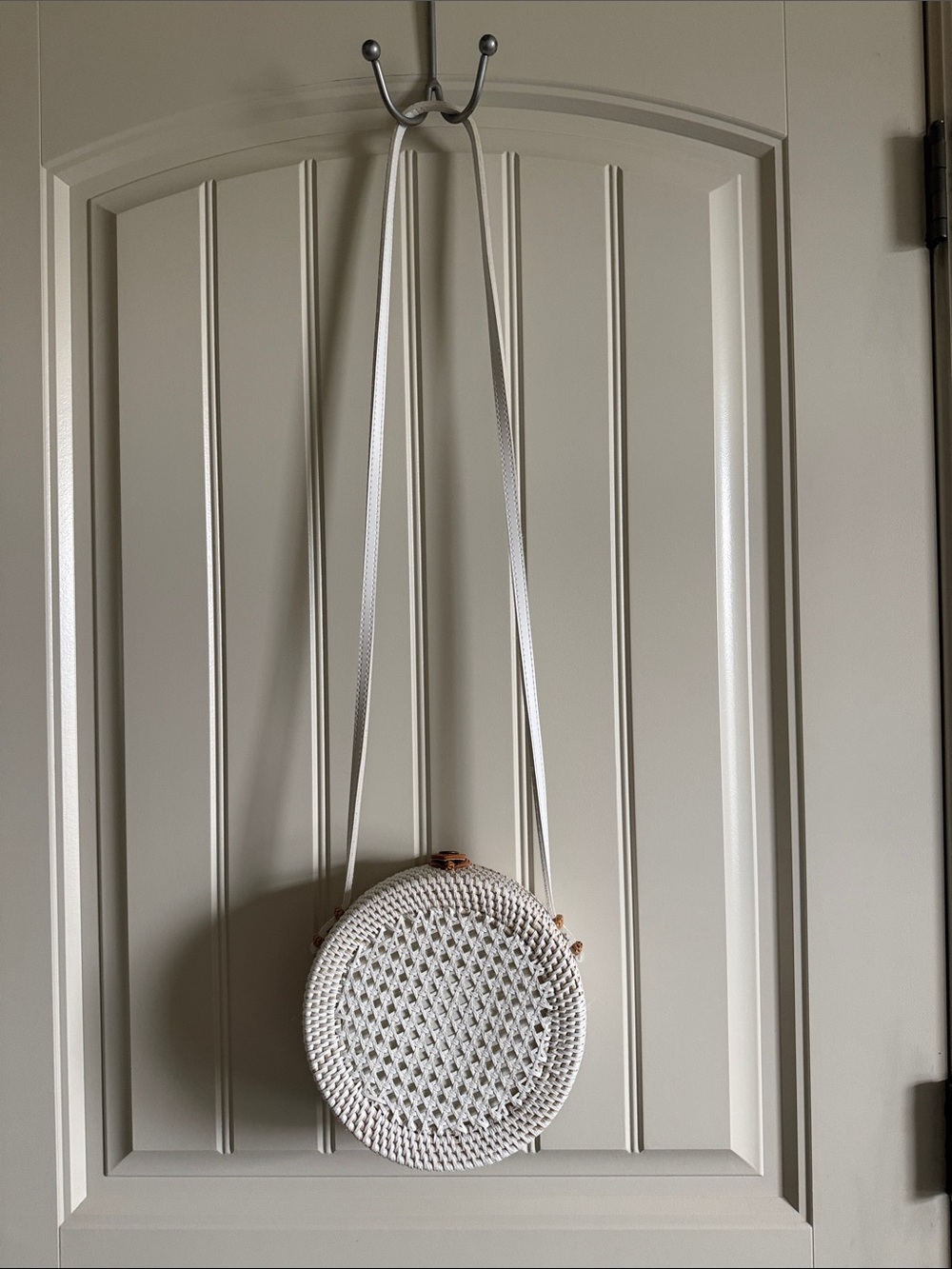Anthropologie white Woven rattan Round Crossbody Bag in White/ brown
